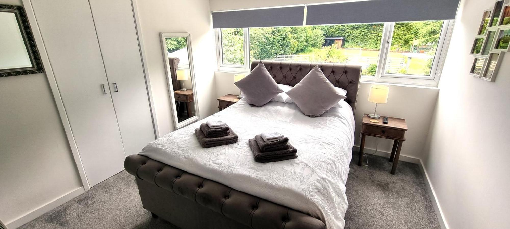 Beautiful Detached 1 Bedroom Apartment 엘섬 외부 사진